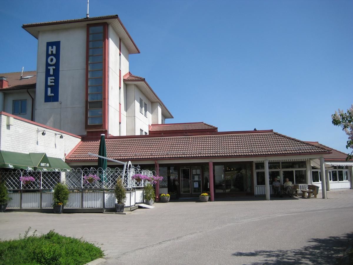 Отель Hotel Kalkstrand Парайнен-14